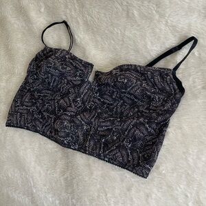 Black Intimates Bra 💋 Size Medium 34-36C cup